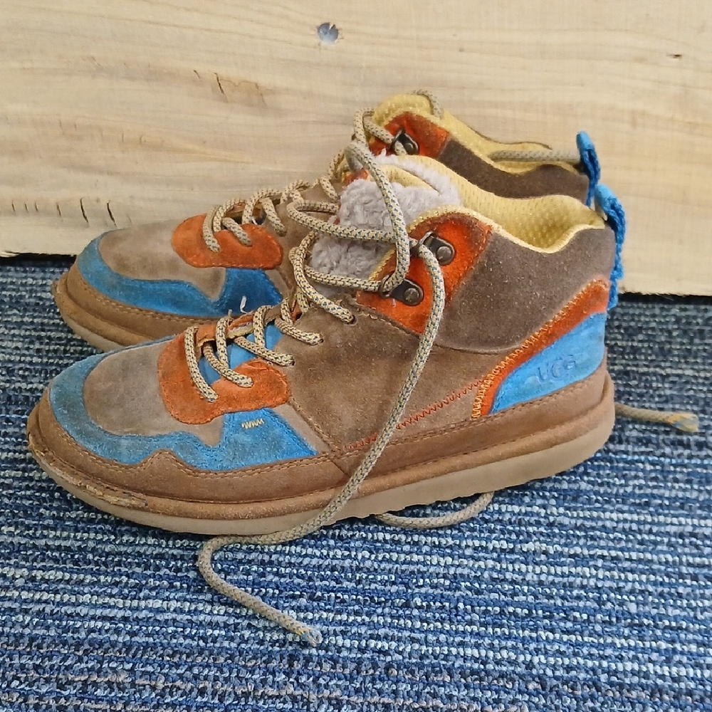 UGG Men's Highlander hi heritage Brown and Blue Sneakers - Picture 1 of 9